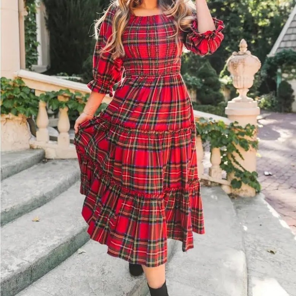 Ivy City Co Madeline Dress in Holiday Plaid Size Medium Christmas Modest Winter